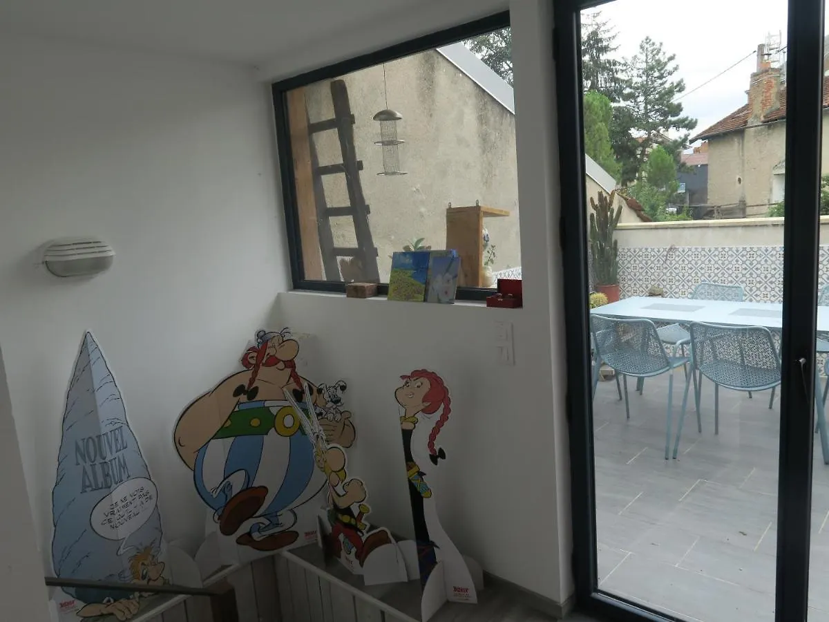 Bed and Breakfast le 12 à Villefranche-de-Rouergue France