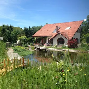 https://le-lacustre.hotels-rhonealpes.com